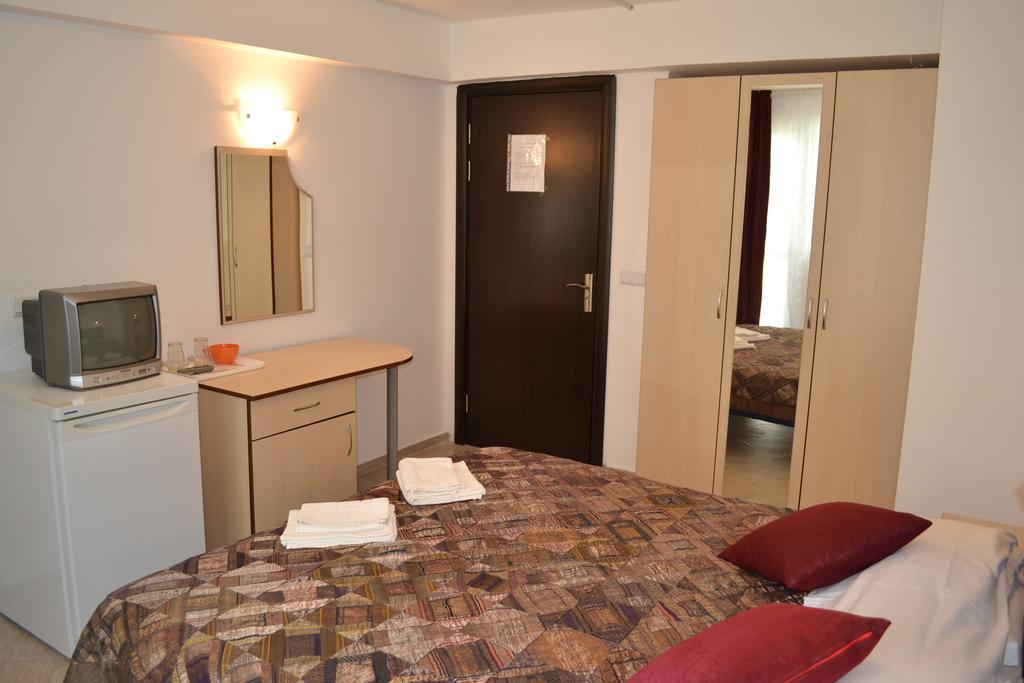 בלצ'יק Family Hotel Magnolia חדר תמונה