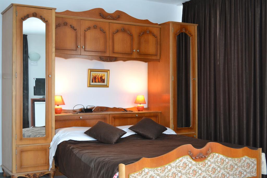 בלצ'יק Family Hotel Magnolia חדר תמונה